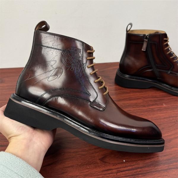  Berluti ベルルッティ コピー クラシック調 レザー ワークブーツ 落ち着き 格上げ 足元