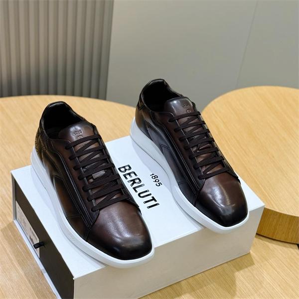 Berluti ベルルッティ コピー 人気注目 新作登場 快...