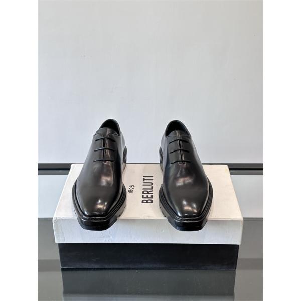 2026新作コーデ シンプル シューズ 本格派 長く使える Berluti ベルルッティ コピー