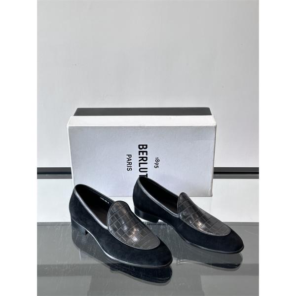 Berluti ベルルッティ コピー 上質 快適 2026新作 話題 スエードローファー