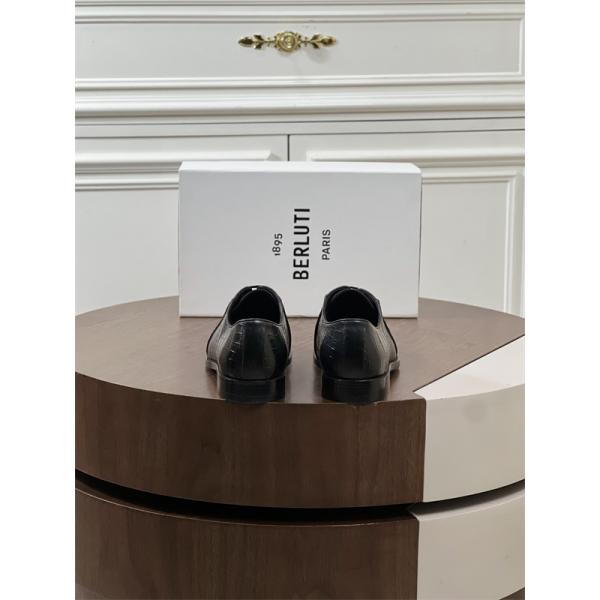 クラシック調 本革 Berluti ベルルッティ コピー ローファー 2026新作 入手困難