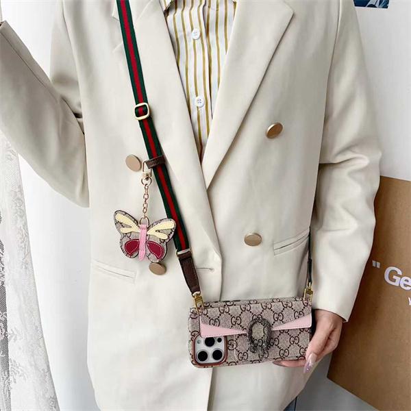 グッチGucci激安酒神横型カードポケット付きソフトケースストラップ対応iPhone用