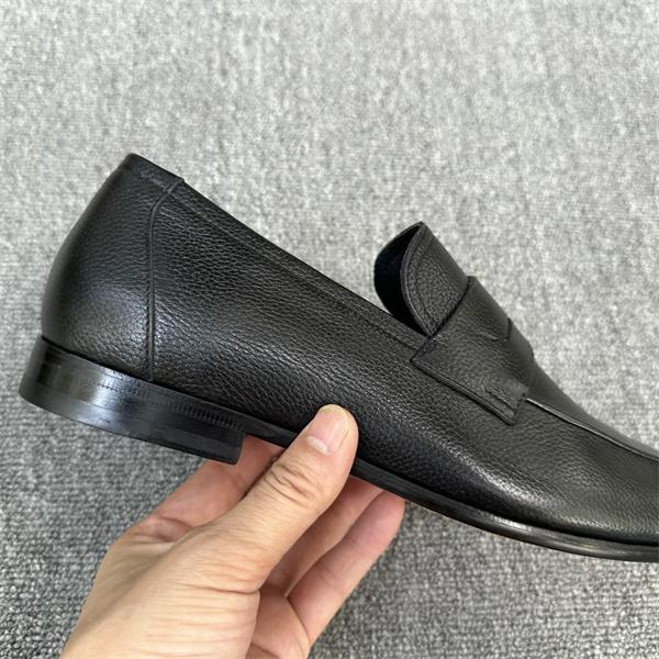 シンプル レザーローファー 2026新作 定番進化 話題 Berluti ベルルッティ コピー