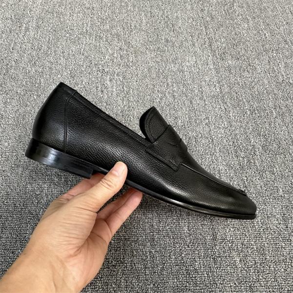 シンプル レザーローファー 2026新作 定番進化 話題 Berluti ベルルッティ コピー