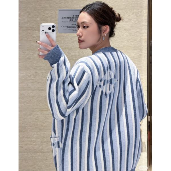 Louis Vuitton ルイヴィトンカーデガンコピー人気ランキングお洒落2026トレンド最新アイテム