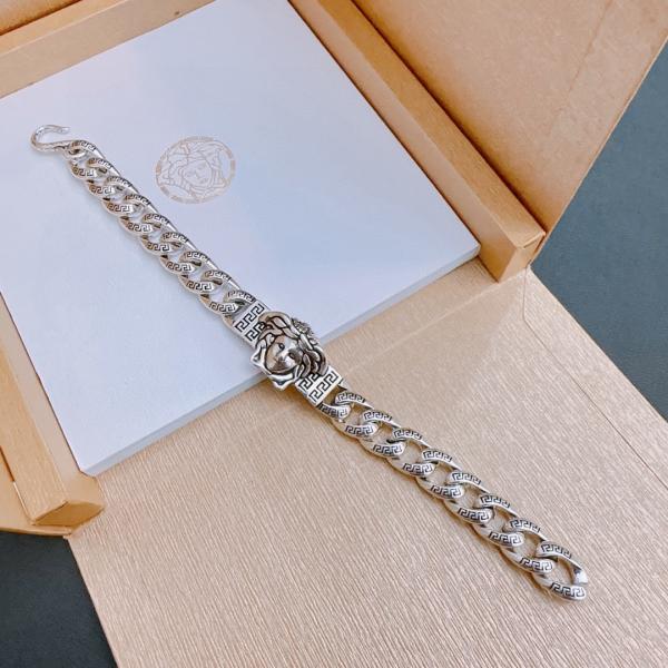 シルバー★激安 ヴェルサーチ ブレスレットコピーVersaceアクセサリー人気高評価