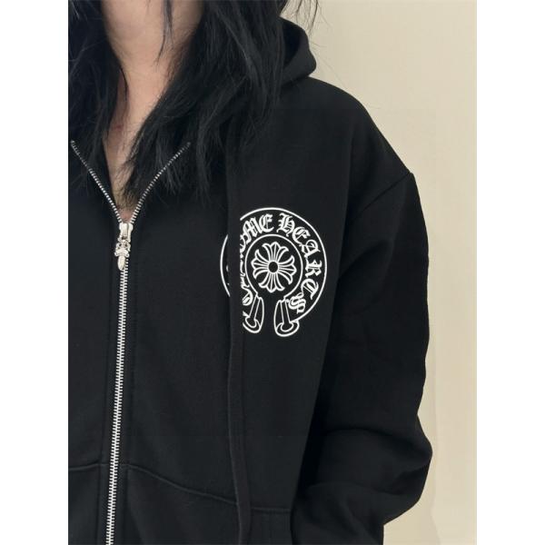 バックロゴ主役 クロムハーツ Chrome Hearts コピー パーカー 存在感抜群 ストリート定番
