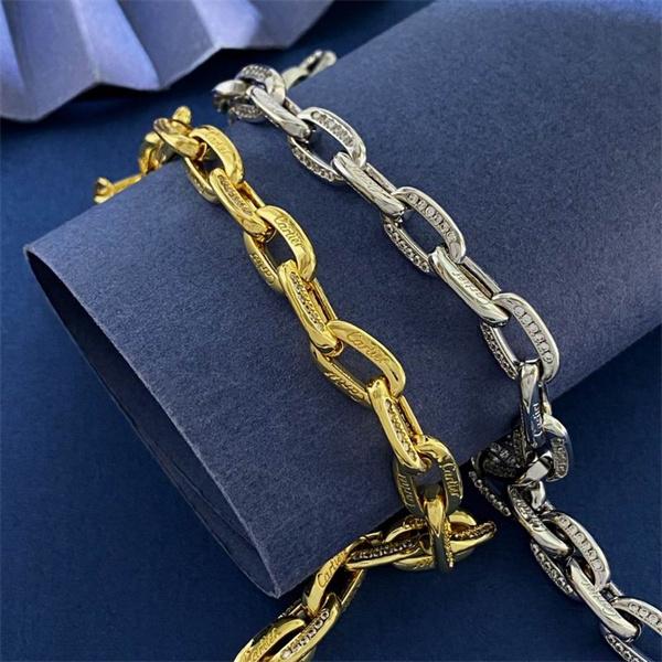 Cartier カルティエ コピー 数量限定 レイヤード 存在感際立つ チェーン ブレスレット
