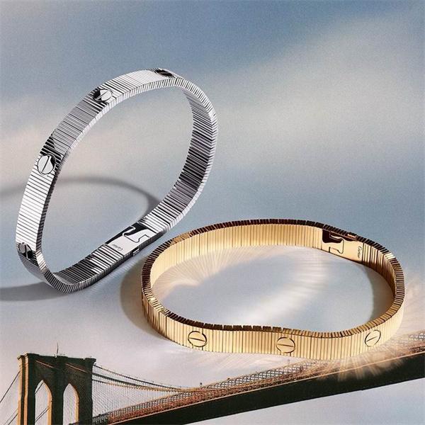 高級 ワイドフォルム 精密加工 洗練バングル Cartier カルティエ コピー