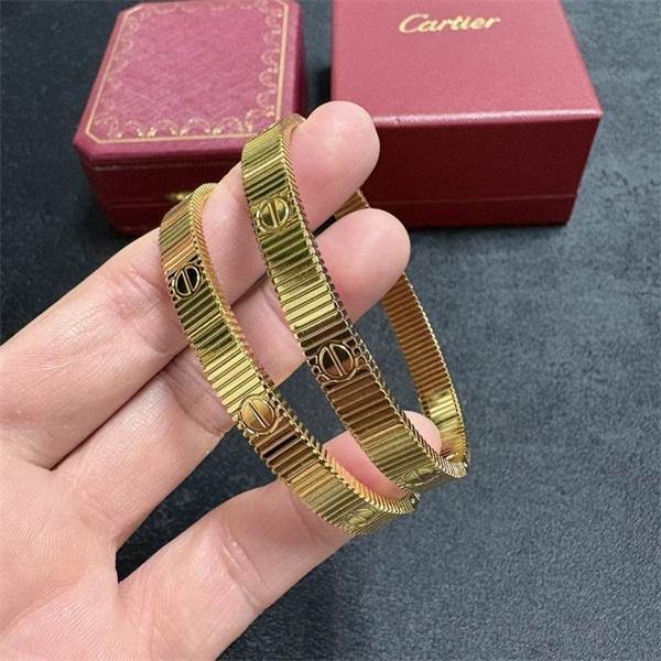 高級 ワイドフォルム 精密加工 洗練バングル Cartier カルティエ コピー
