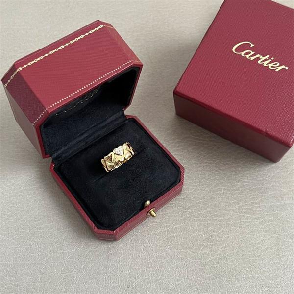 Cartier カルティエ コピー 立体感際立つ ボリュームチェーン リング モード