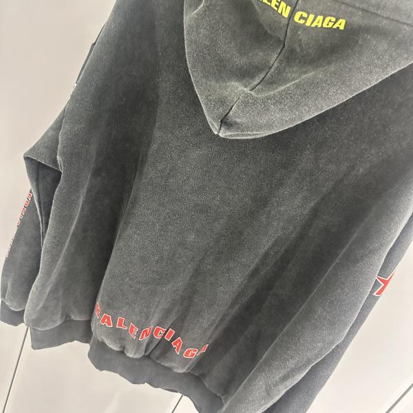 スタイリッシュ☆バレンシアガジップアップコピーBALENCIAGA SPONSOR LOGOS LARGE ZIP-UP HOODIE IN BLACK FADED