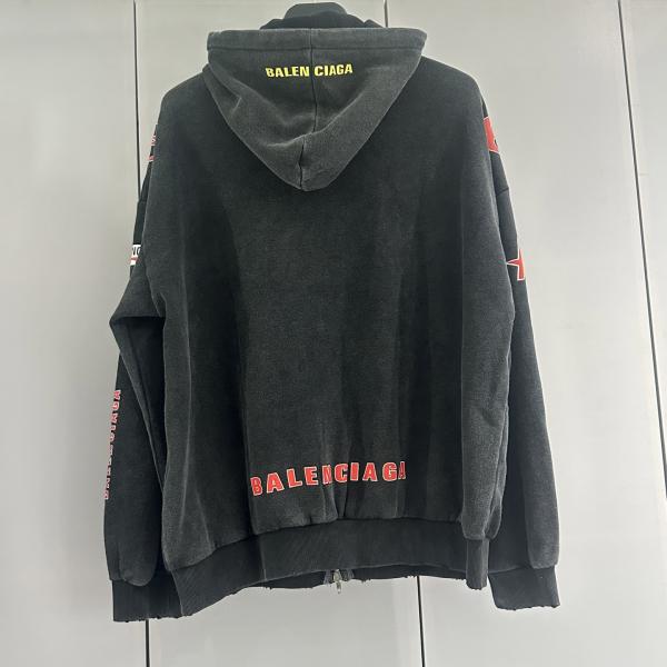 スタイリッシュ☆バレンシアガジップアップコピーBALENCIAGA SPONSOR LOGOS LARGE ZIP-UP HOODIE IN BLACK FADED
