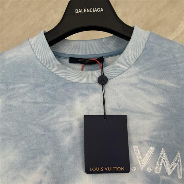 Lv SS26♥ルイヴィトントレーナーコピー2026新作LOUIS VUITTONトレンドスタイリッシュ