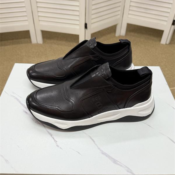 話題注目 ブラック スニーカー 洗練 大人向け Berluti ベルルッティ スーパーコピー