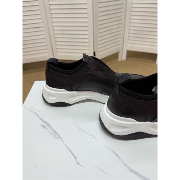 話題注目 ブラック スニーカー 洗練 大人向け Berluti ベルルッティ スーパーコピー