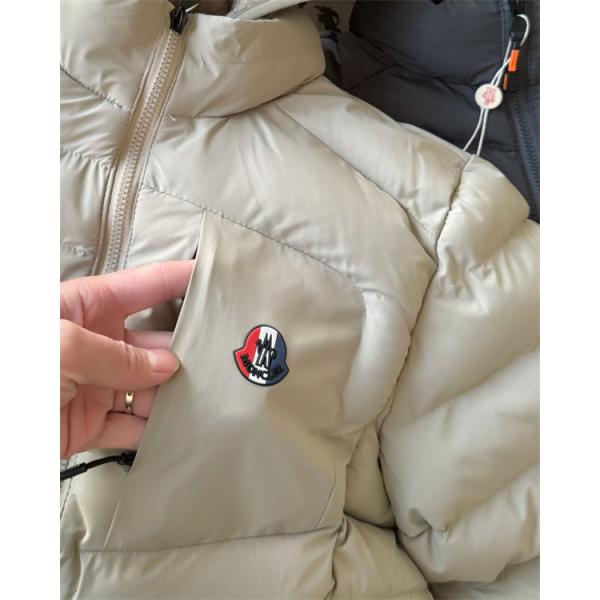 2026最新登場 軽量 MONCLER モンクレール スーパーコピー ダウンジャケット 洗練 防寒