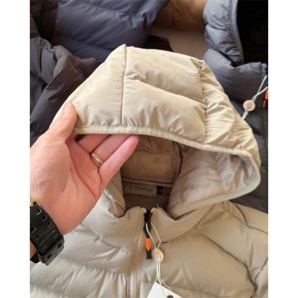 2026最新登場 軽量 MONCLER モンクレール スーパーコピー ダウンジャケット 洗練 防寒