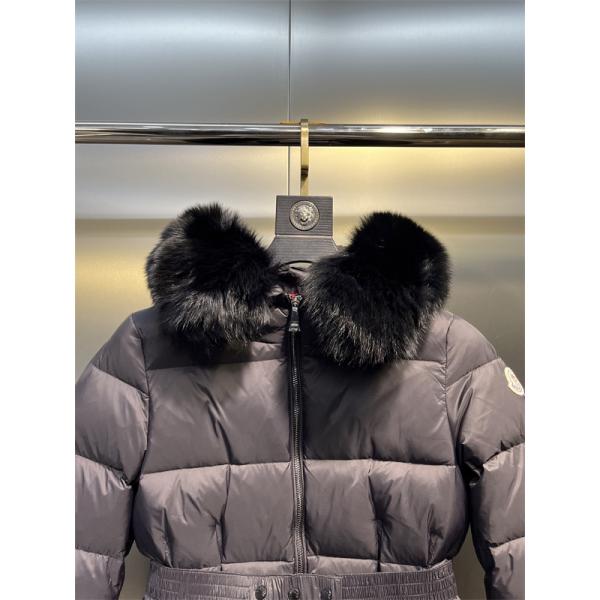 新作注目 ファー付き ダウンジャケット 女性的 上品 MONCLER モンクレール コピー