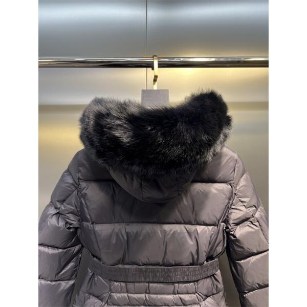 新作注目 ファー付き ダウンジャケット 女性的 上品 MONCLER モンクレール コピー