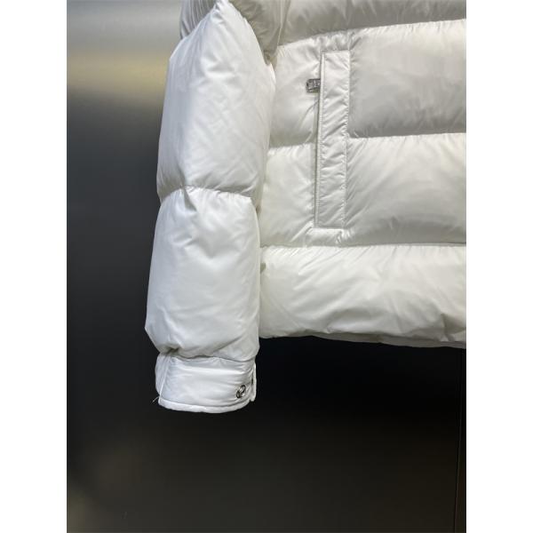 人気爆発 新登場 ダウンジャケット 防寒対策 冬仕様 MONCLER モンクレール コピー