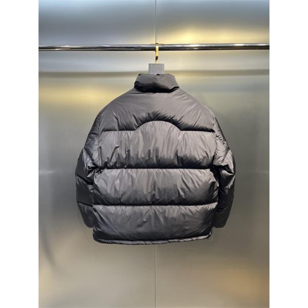 MONCLER モンクレール スーパーコピー 注目 新着 2026新作定番 ダウンブルゾン 冷え対策