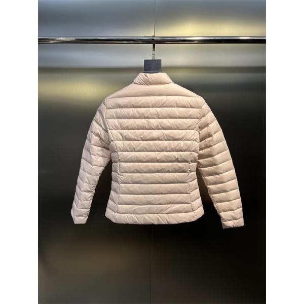 MONCLER モンクレール コピー 新着登場 ライトダウンジャケット 温か素材 防寒
