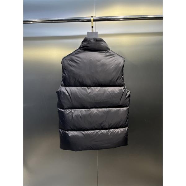 入手困難 2026新作必須 ダウンベスト 高級感 保温 MONCLER モンクレール コピー
