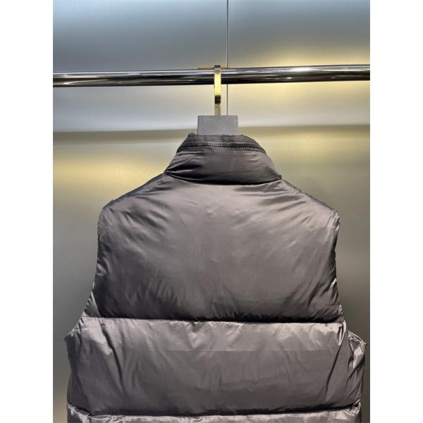 入手困難 2026新作必須 ダウンベスト 高級感 保温 MONCLER モンクレール コピー