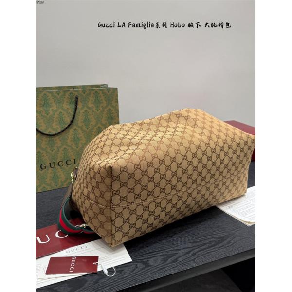 GUCCI LaFamigliaシリーズHobo グッチショルダーバッグコピー2026激安トレンド