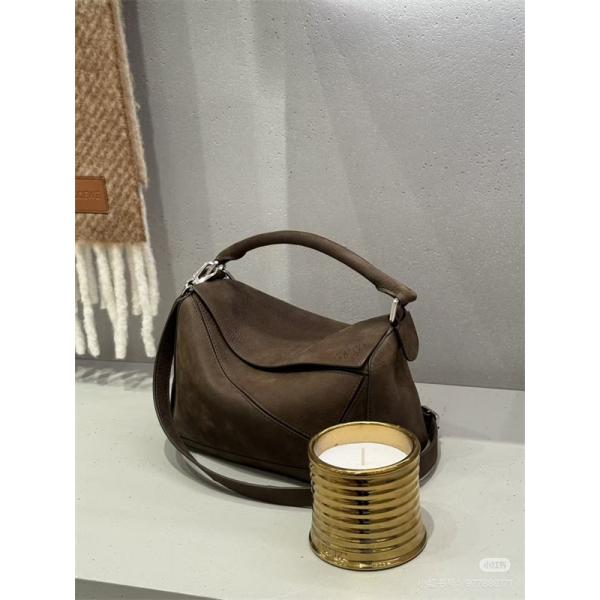 ロエベショルダーバッグコピーLOEWE  puzzle amazona flamenco ☆ユニセックス使い勝手