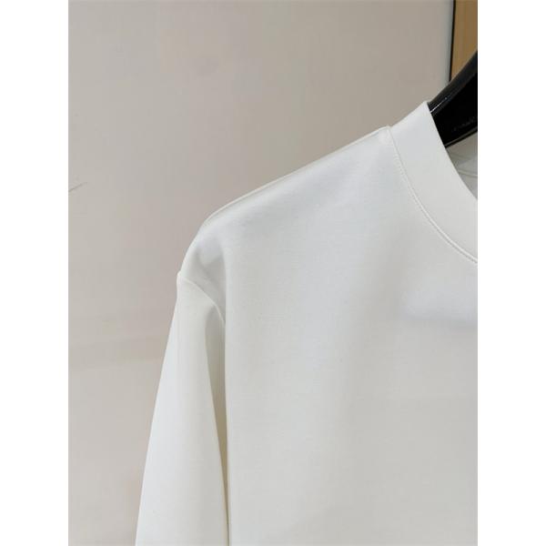 ワンポイント トレーナー ミニマル 2026新作 FENDI フェンディ コピー