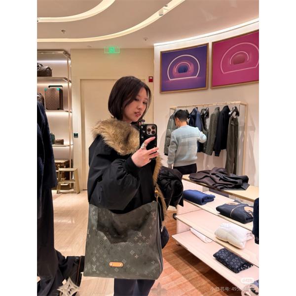 VAGABOND HOBO ルイヴィトンショルダーバッグコピーM27181数量限定2026トレンド上品