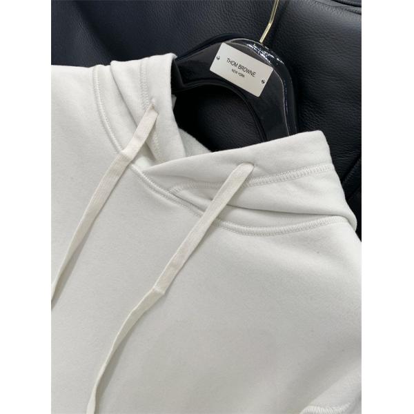 STONE ISLAND ストーンアイランド パーカーコピートレンド人気2026ファッションお洒落コーデ上質アイテム