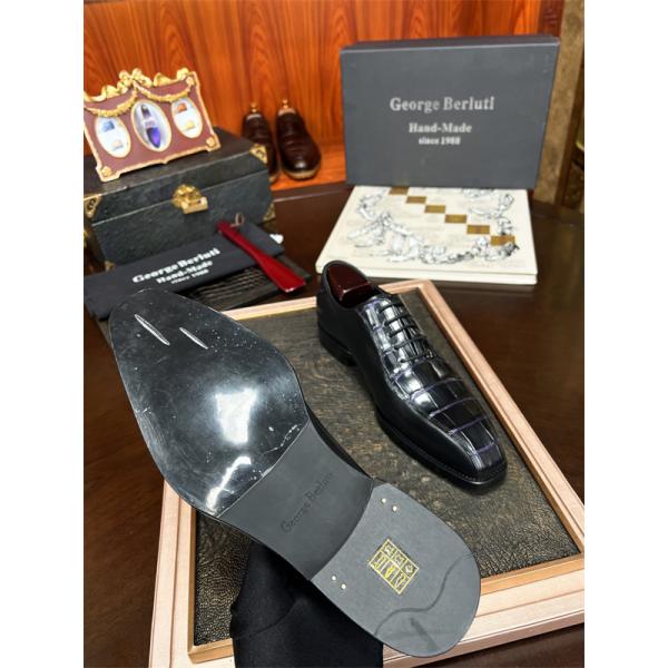 Berluti ベルルッティ コピー 高級感 艶感 クロコ型押し 2026新作 シューズ 