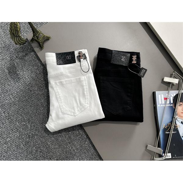 LOUIS VUITTON ルイヴィトン コピー 大人仕様 モード系 クール ブラック スリムパンツ