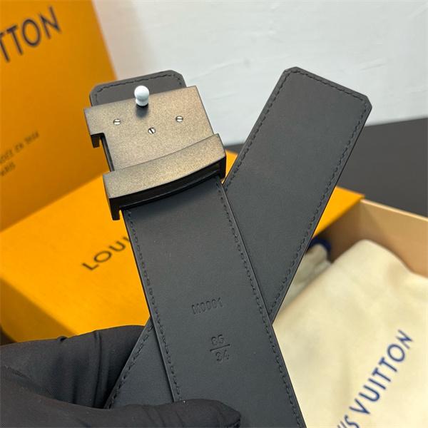 ルイヴィトン激安メンズブラックモノグラムベルト新版LVバックル洗練シンプル高級感