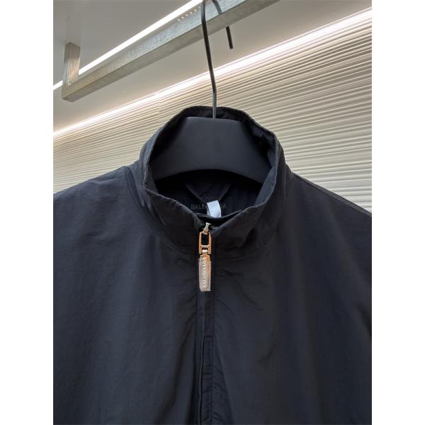 話題集中 ミニマル映え BALENCIAGA バレンシアガ コピー 2026新作 軽量 ジャケット