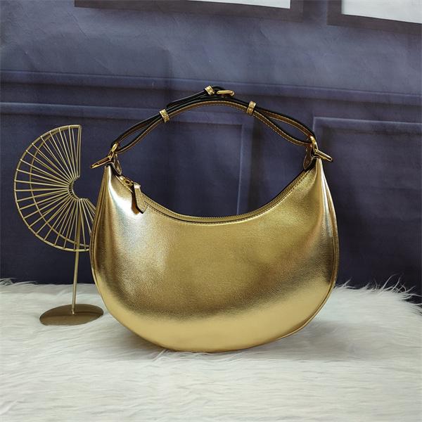 FENDI フェンディ コピー 人気 ラグジュ映え 上質レザー ト ショルダーバッグ