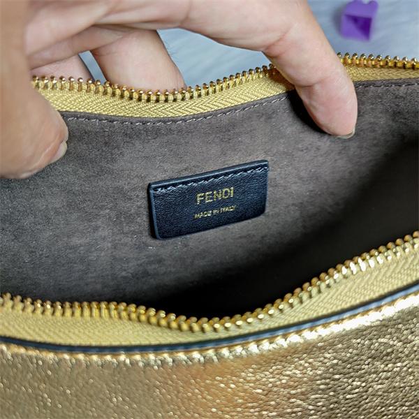FENDI フェンディ コピー 人気 ラグジュ映え 上質レザー ト ショルダーバッグ