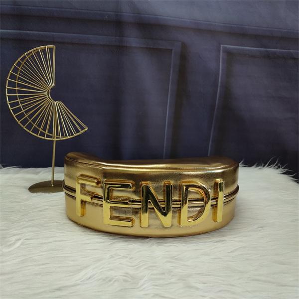 FENDI フェンディ コピー 人気 ラグジュ映え 上質レザー ト ショルダーバッグ