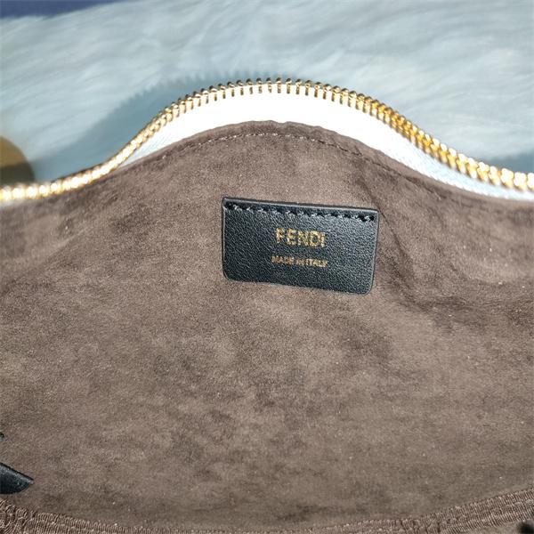  2026新作 高品質 ミニマル設計 洗練 FENDI フェンディ コピー ショルダーバッグ