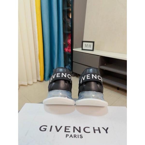 人気☆GIVENCHYジバンシー スニーカーコピー歩きやすいメンズファッションシューズ2026年春夏新作