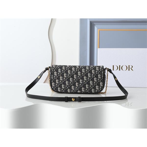 視線集中 アイコン映え 2026新作 DIOR ディオール コピー ショルダーバッグ