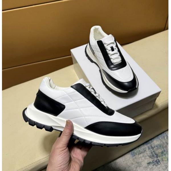 上質★GIVENCHYジバンシースニーカーメンズスーパーコピー2026新作蒸れやすい
