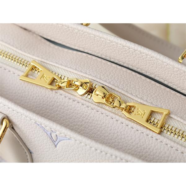 LOUIS VUITTON ルイヴィトン コピー 注目 2026新作 上質レザー チェーン映え 2WAY バッグ