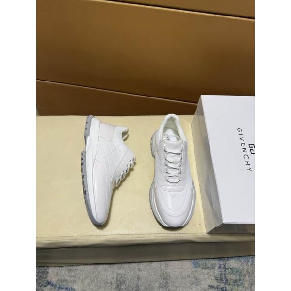 快適な履き心地ジバンシー靴スーパーコピー2026新作GIVENCHYメンズファッションスニーカー