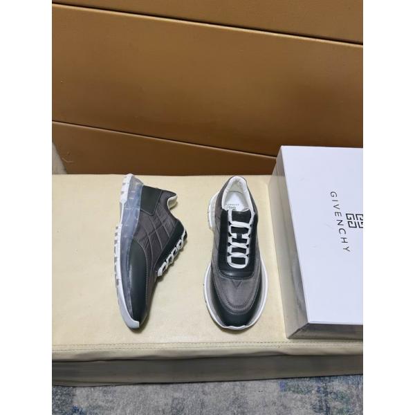 人気♥GIVENCHYジバンシーシューズスーパーコピー2026流行リラックス感