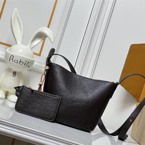 セット主役 2026新作 高級感 エンボス LOUIS VUITTON ルイヴィトン コピー ショルダーバッグ