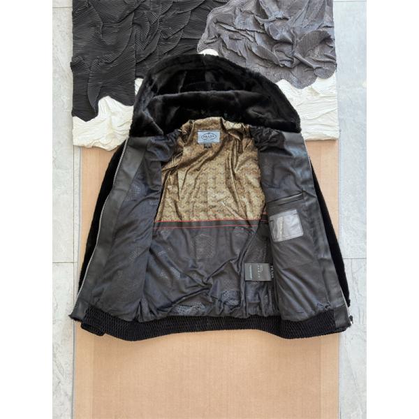 PRADA プラダ コピー 高級感際立つ  ジャケット 注目の新作 トレンド